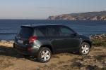 Toyota RAV4 2005 года